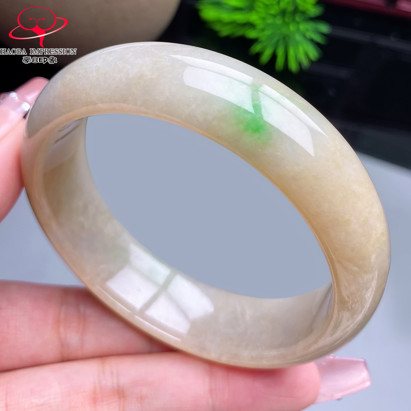 豪8印象X26028X526翡翠手镯圈口58.8天然糯种黄翡带绿缅甸玉镯75g