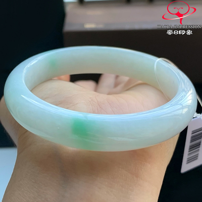 豪8印象W26080W755天然A货翡翠圈口56.2糯种白底青飘绿花正圈玉镯