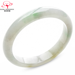 豪8印象手镯之家S525048Y271翡翠手镯圈口59.5mm天然白底淡绿玉镯