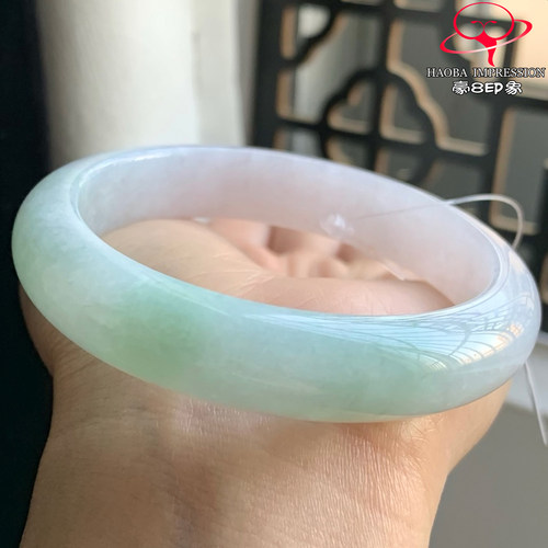 豪8印象W26280W382翡翠手镯圈口57.4天然冰糯种半山水淡绿玉手镯