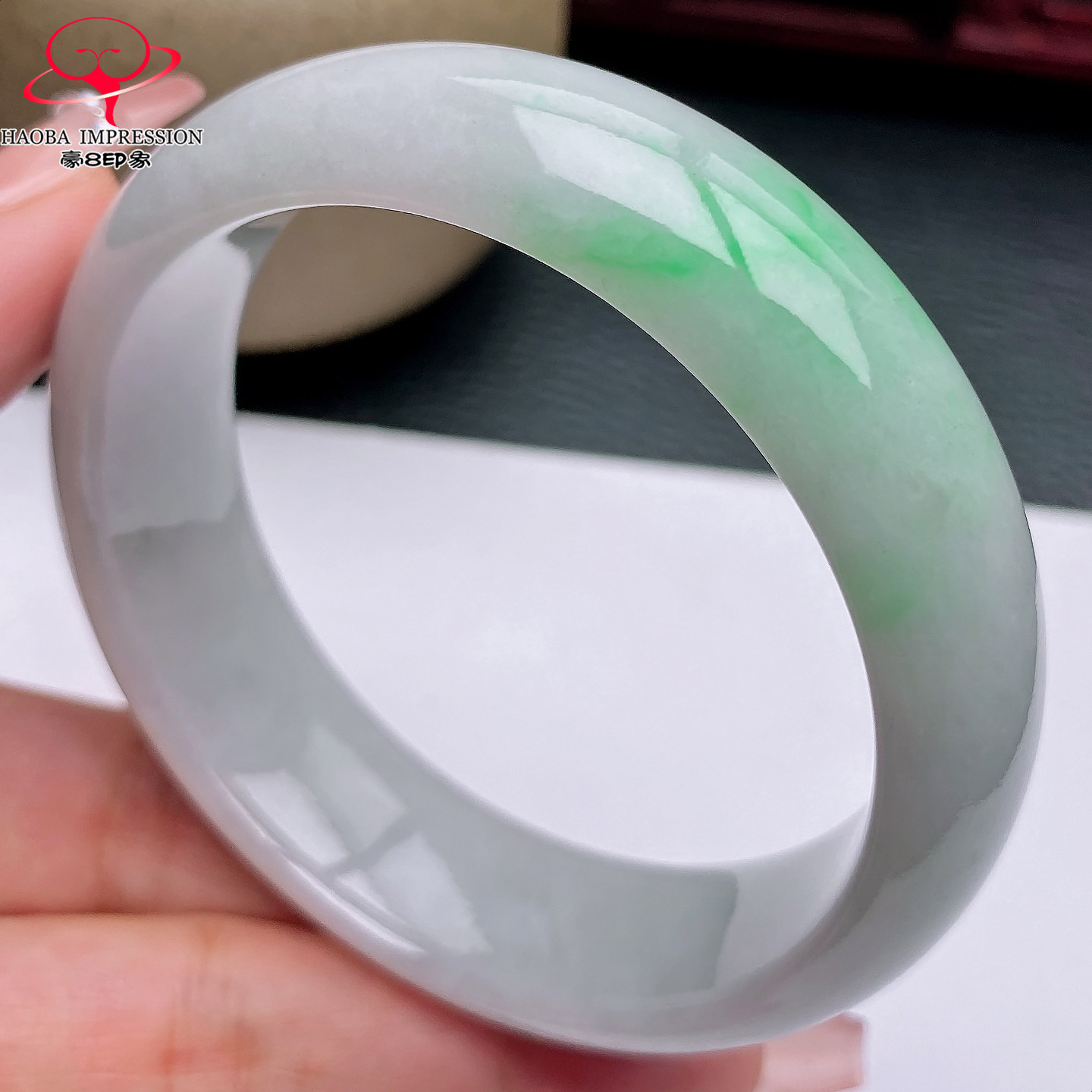豪8印象X26360X843翡翠手镯圈口58.4天然缅甸白底青阳绿玉镯81g