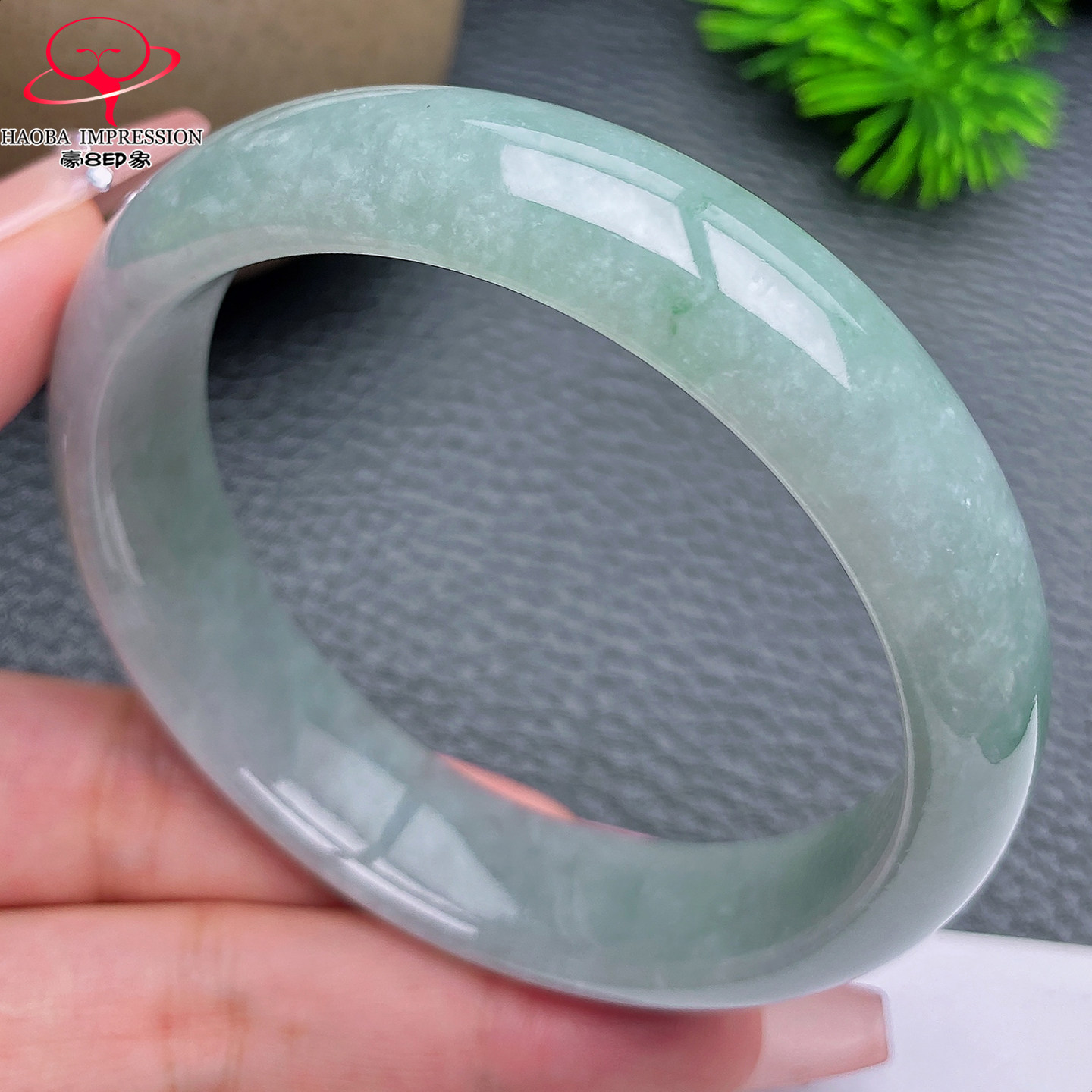 豪8印象X26060X777翡翠手镯圈口59.8天然淡绿缅甸翡翠玉手镯65g