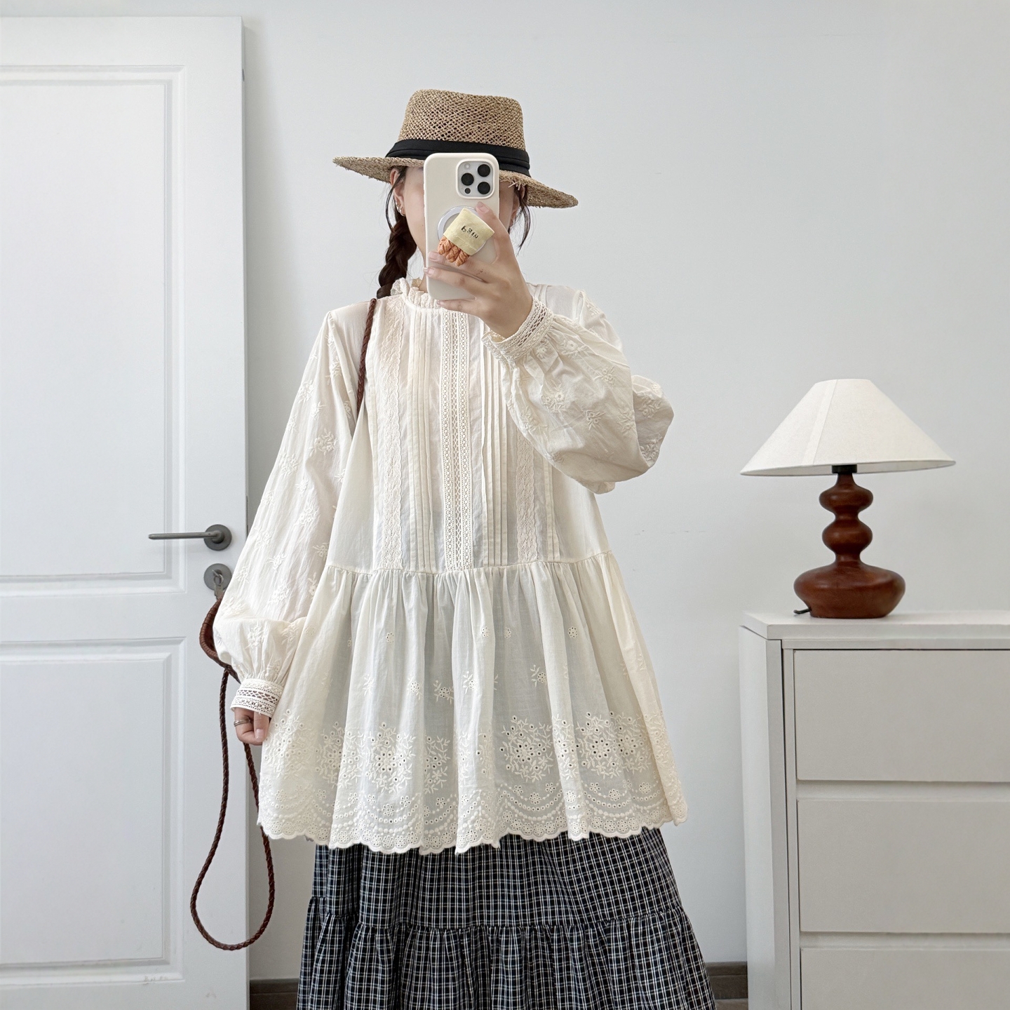 秋森系小清新花边小立领风琴压褶棉布绣花镂空下摆长袖衬衫娃娃衫