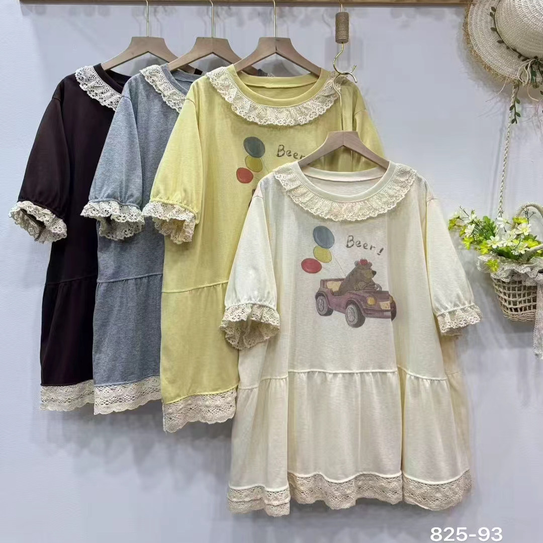 圆领蕾丝拼卡通印花宽松短袖上衣