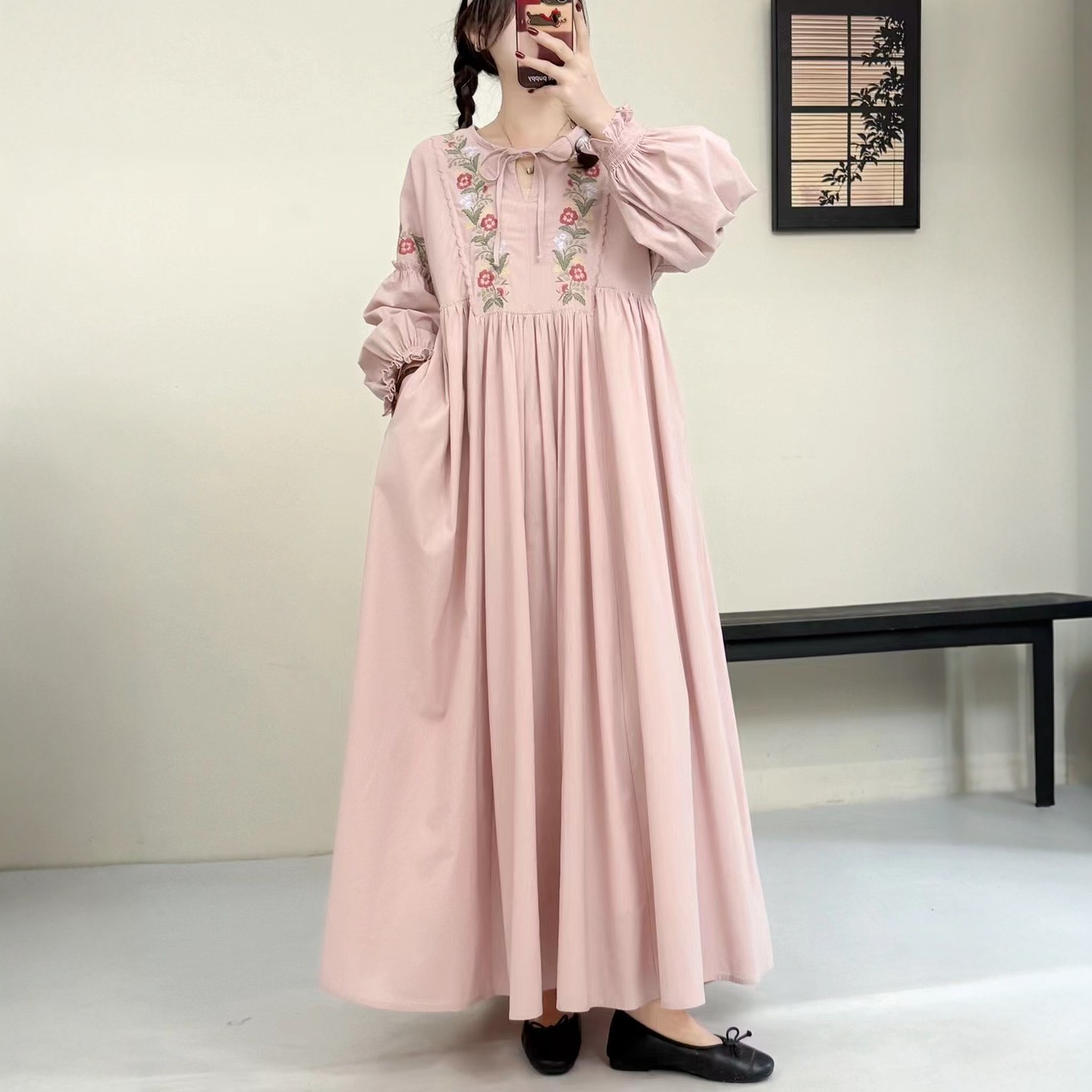 少女风花朵刺绣圆领系带连衣裙女