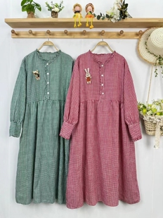 秋新品森系文艺复古花边格子棉麻连衣裙宽松大码花边领长袖中长裙