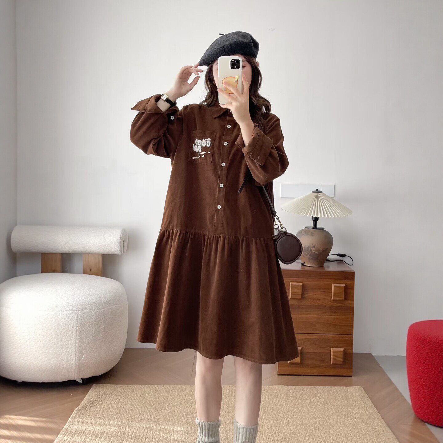 宽松文艺字母刺绣灯芯绒衬衫裙女