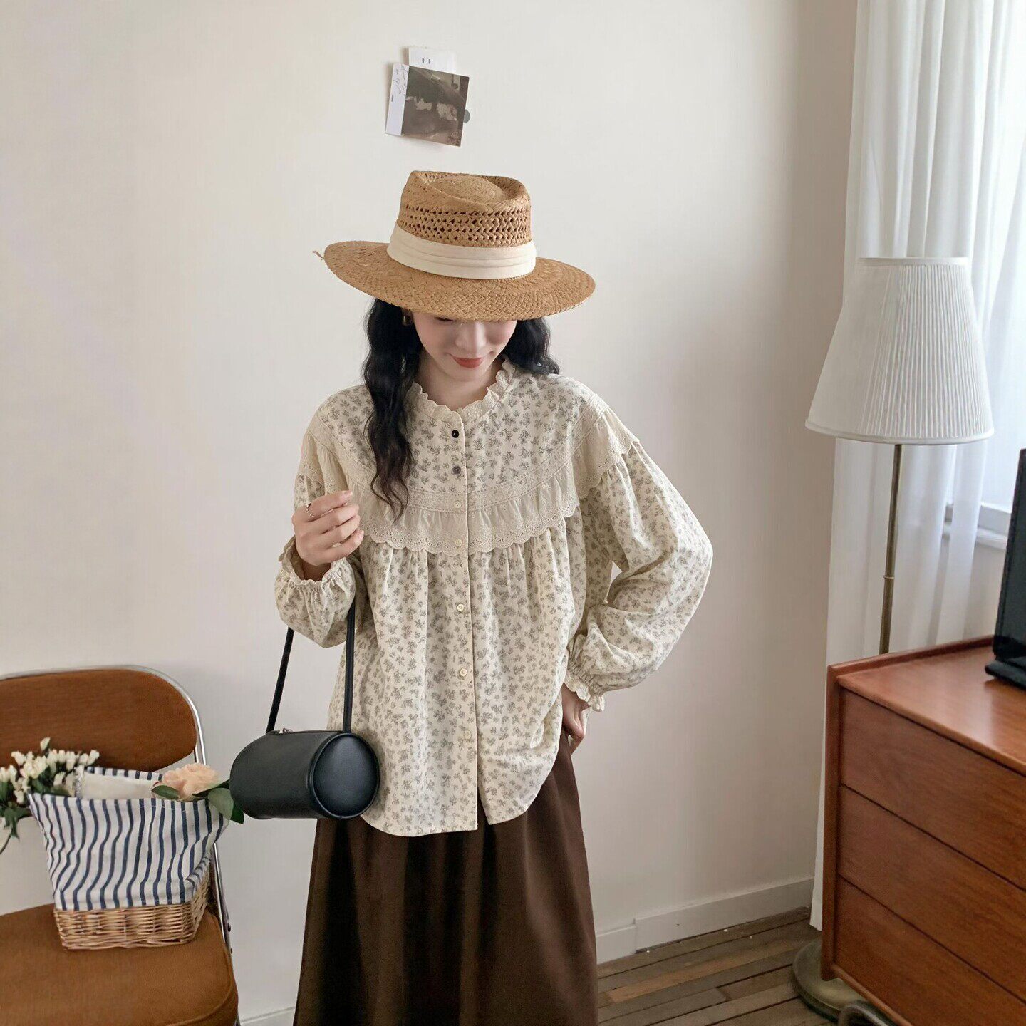宽松甜美花边拼接磨毛碎花棉上衣