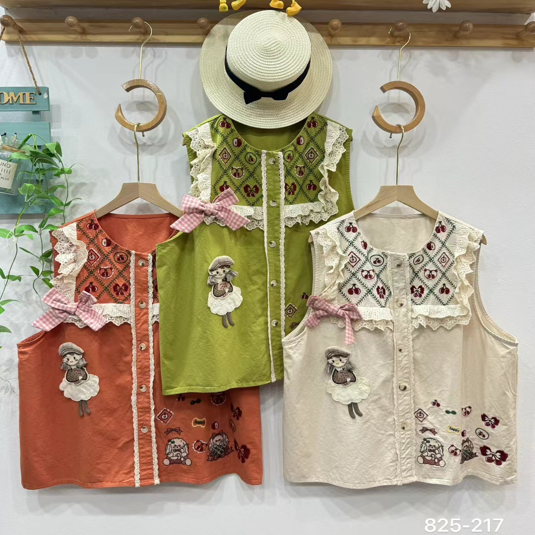 森系甜美少女圆领刺绣花朵卡通马甲宽松减龄叠穿无袖坎肩背心开衫