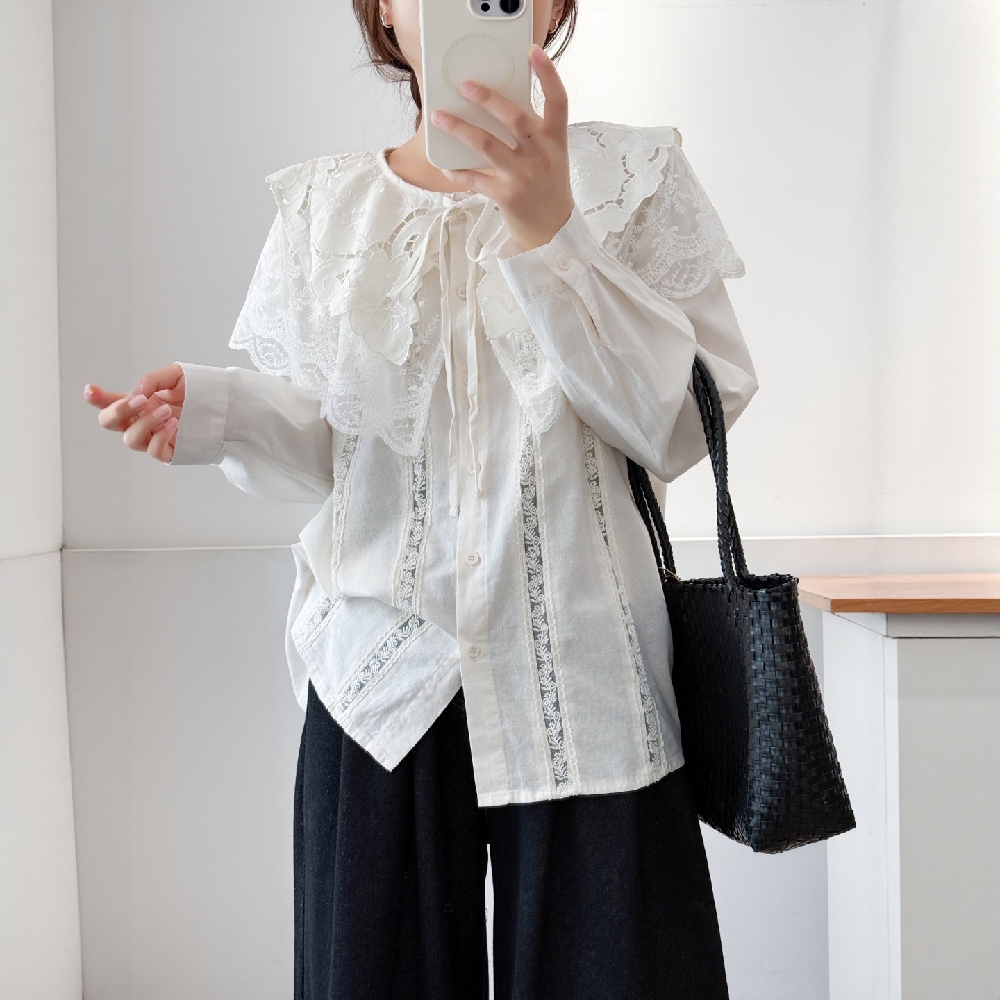 森系秋新款双层蕾丝花边娃娃领长袖衬衫宽松甜美减龄纯棉开衫上衣