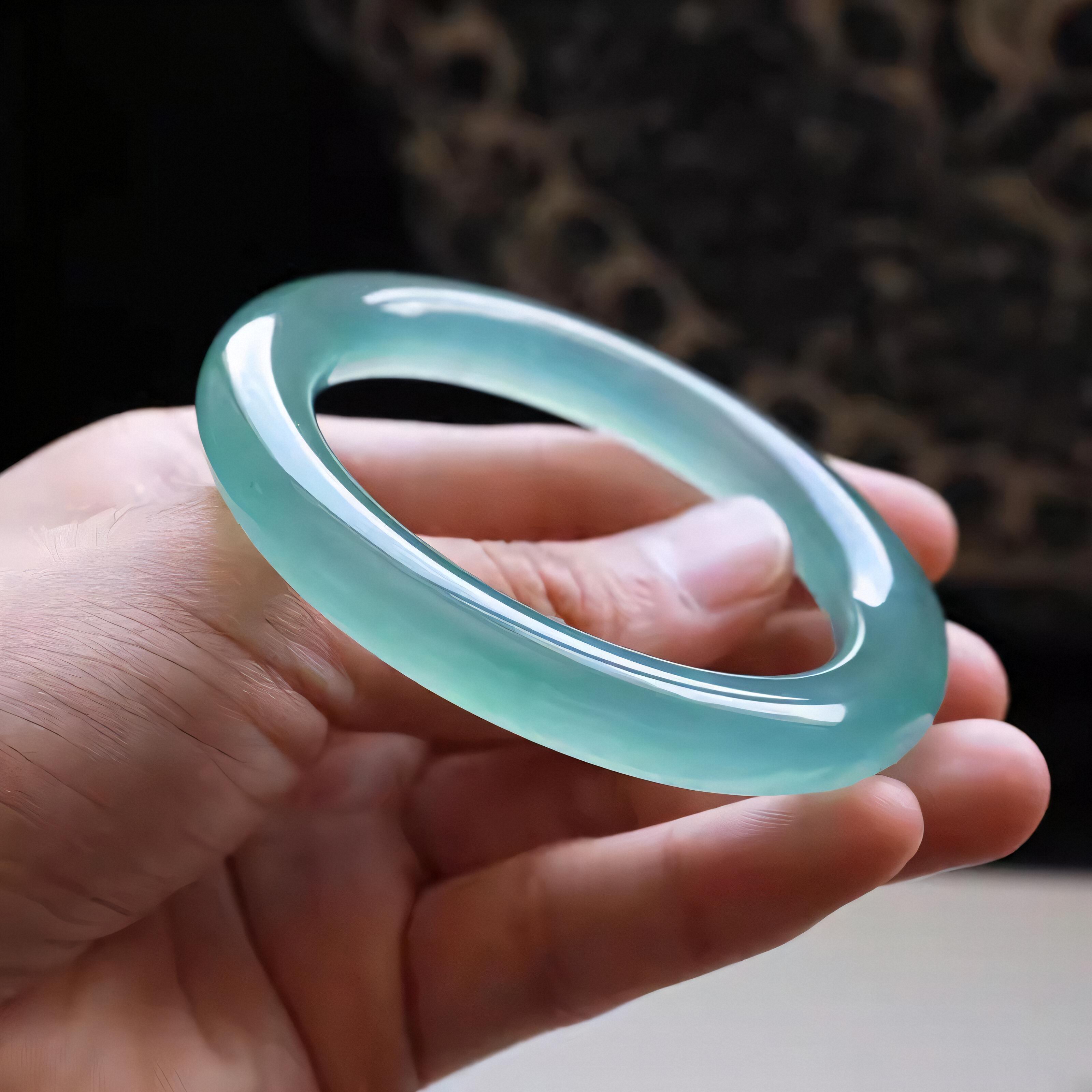 天空蓝玉手镯蓝水礼物女款