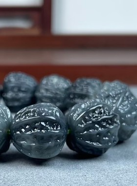 大核桃手串和田玉籽料青花手链