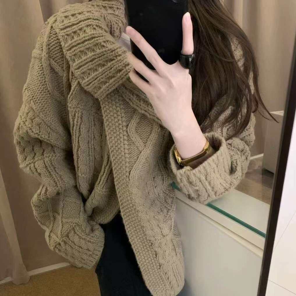 慵懒风厚实翻领麻花毛衣外套女秋冬季宽松设计感软糯针织开衫外穿