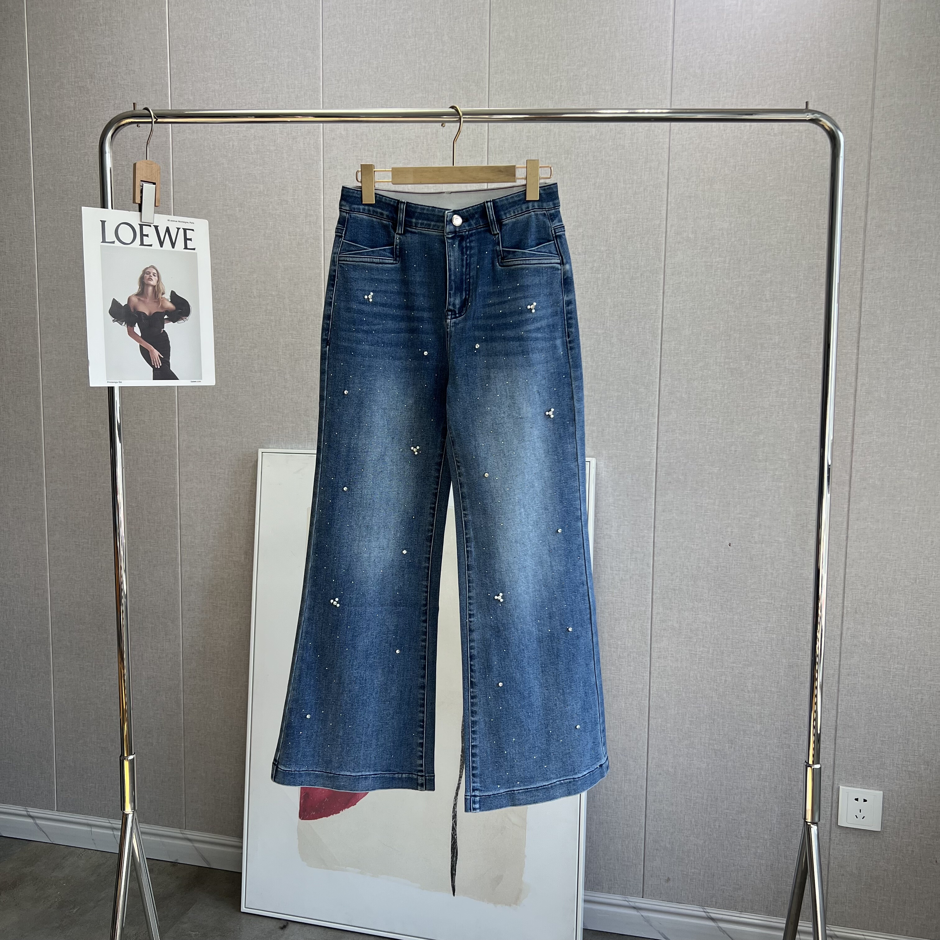 火爆全网！2026年粘钻钉珍珠微喇复古牛仔蓝遇上精致钉珠与闪钻～,女装/女士精品,休闲裤,淘宝优惠券,粉丝福利购,淘宝优惠卷