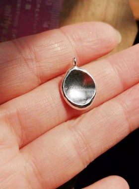 手工足银凹面不规则形状定做吊坠