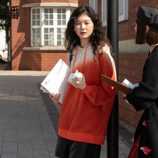 播新年系列冬新款明快晕染撞色卫衣女BDP4VD1415