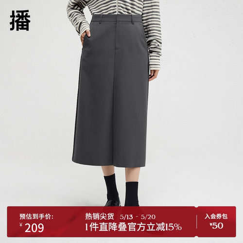两侧下摆凸骨绣工艺，单唇袋设计