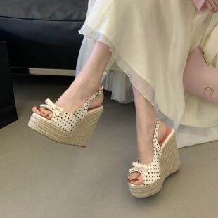 厚底小个子增高波点蝴蝶结坡跟恨天高女凉鞋 2026早春新款 超高跟鞋