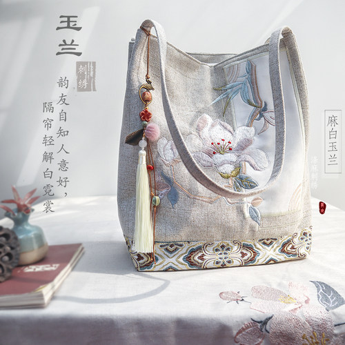 新款刺绣书包汉服复古