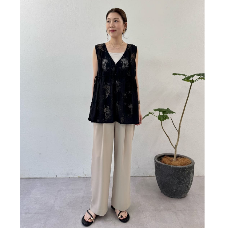 DC2026夏季 水溶蕾丝花朵收腰V领无袖小衫