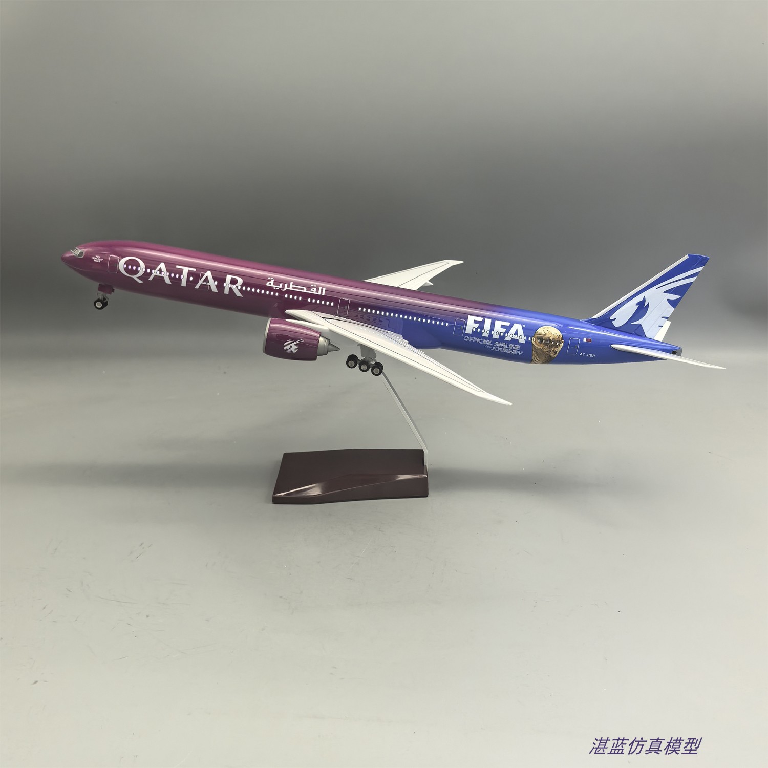 带灯卡塔尔航空777美加墨世界杯飞机模型仿真摆件礼物收藏Qatar