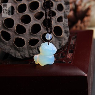 精雕蛋白石白马王子挂件项链 蛋白石小白马挂坠吊坠 男女款生肖马