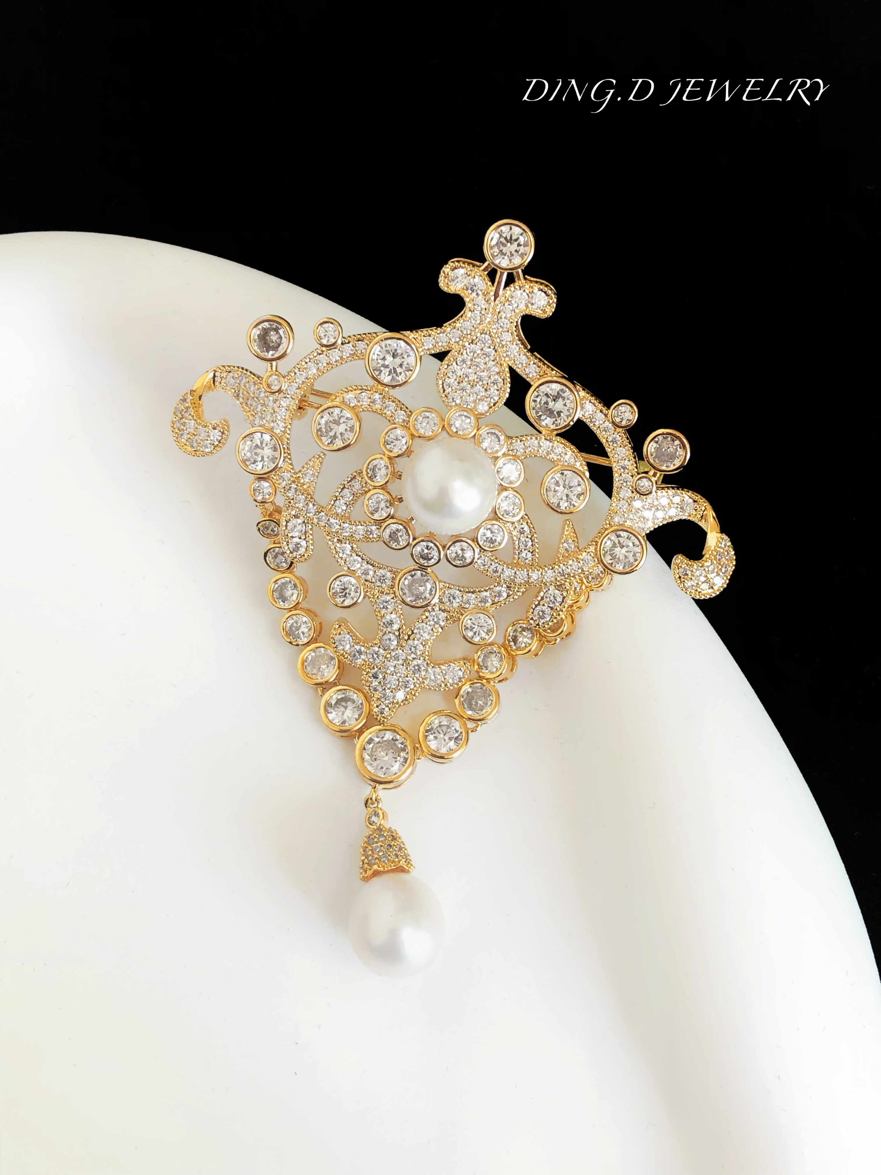 法式轻奢大气时尚白珠宫廷风流苏胸针胸花复古西装礼服配饰 礼物