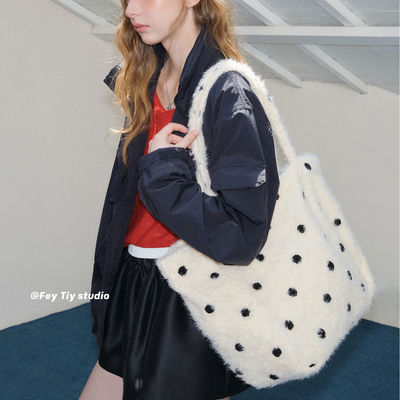 波点毛绒托特包大容量通勤单肩包