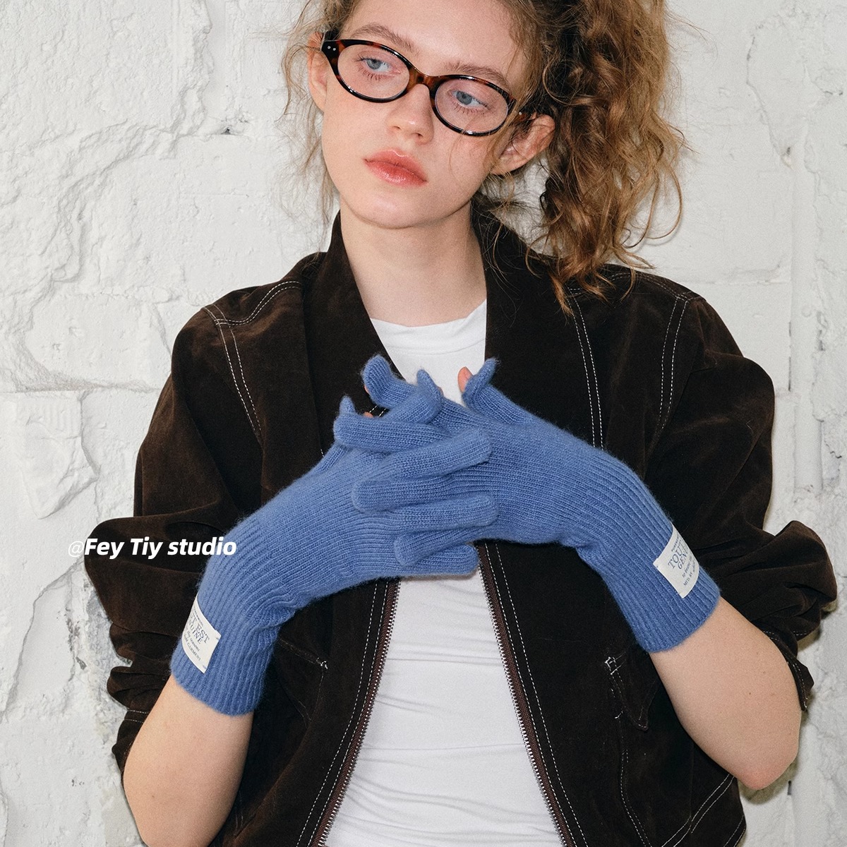 含羊毛秋冬保暖纯色可触屏手套