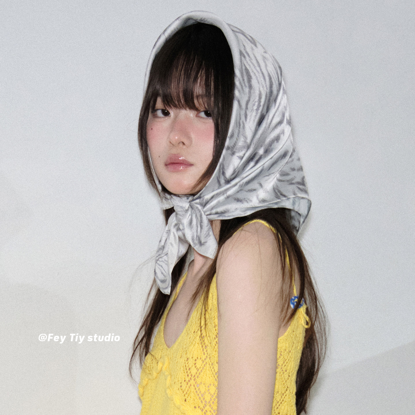 feytiy 拉丝银色系斑马纹时髦丝巾女26春夏新款包头头巾装饰方巾