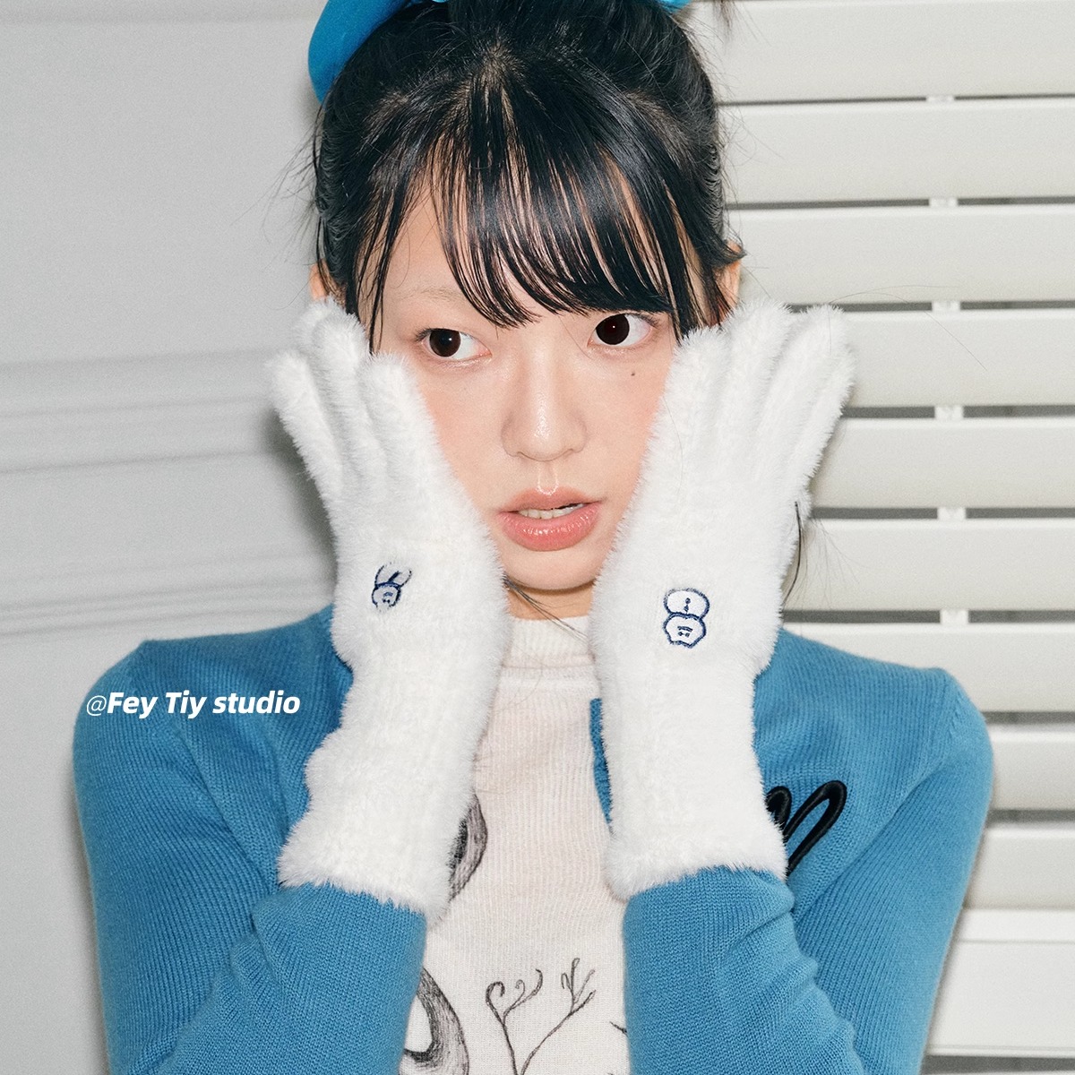 小雪人刺绣毛绒手套秋冬保暖