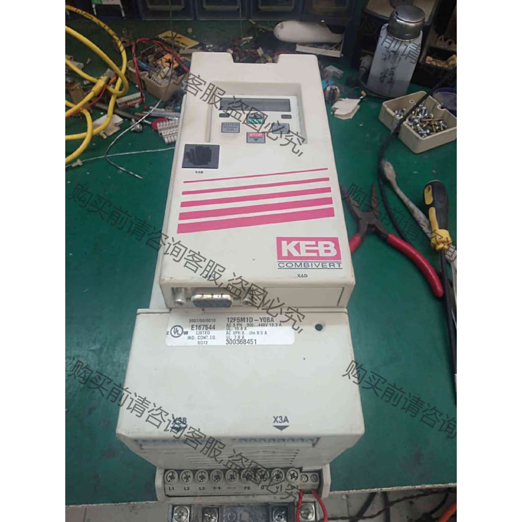 功能正常议价 科比变频器12F5M1D-YB0A，功能正常。
