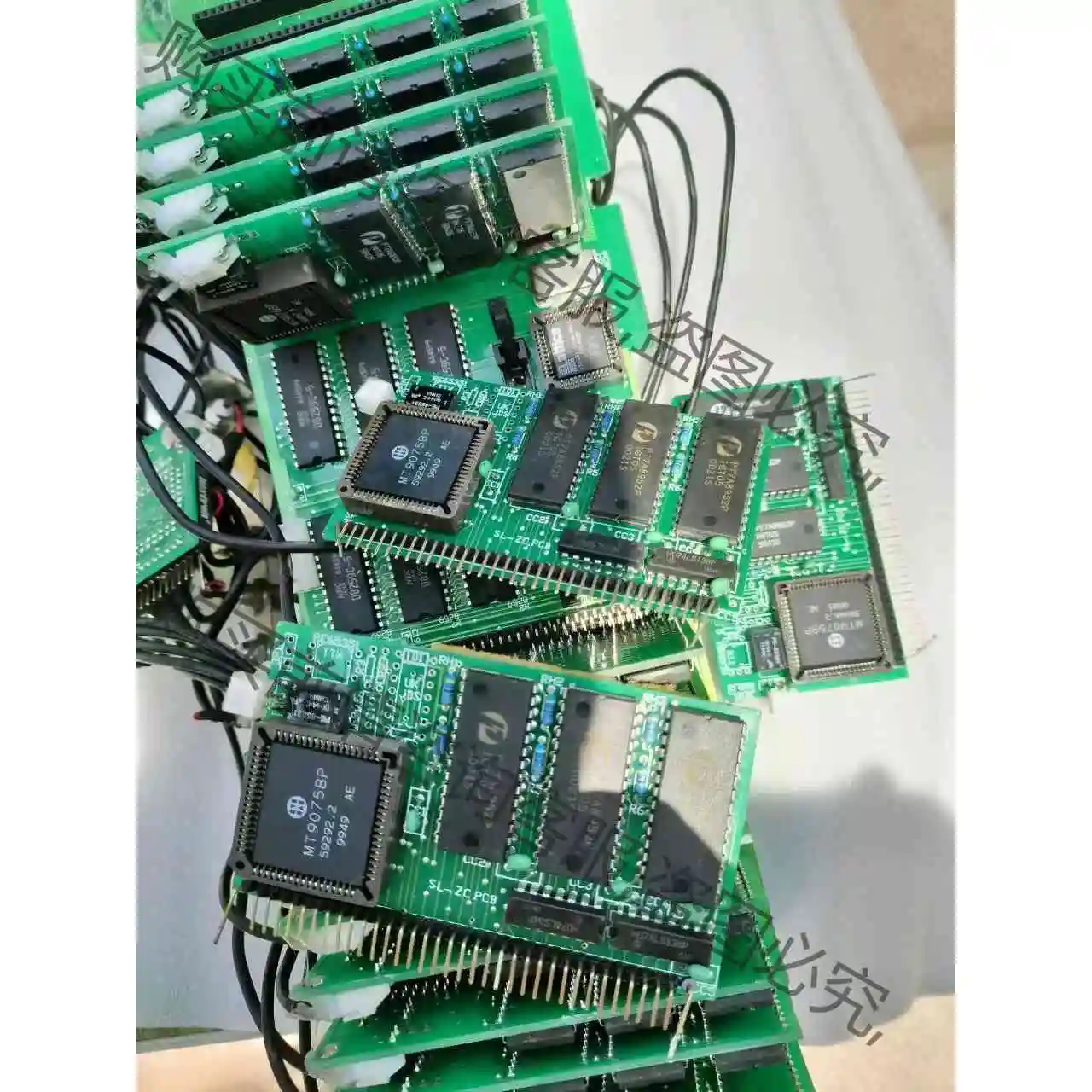MT9075BP芯片、PT7A8952P芯片库存全新板卡 议价 品质保证