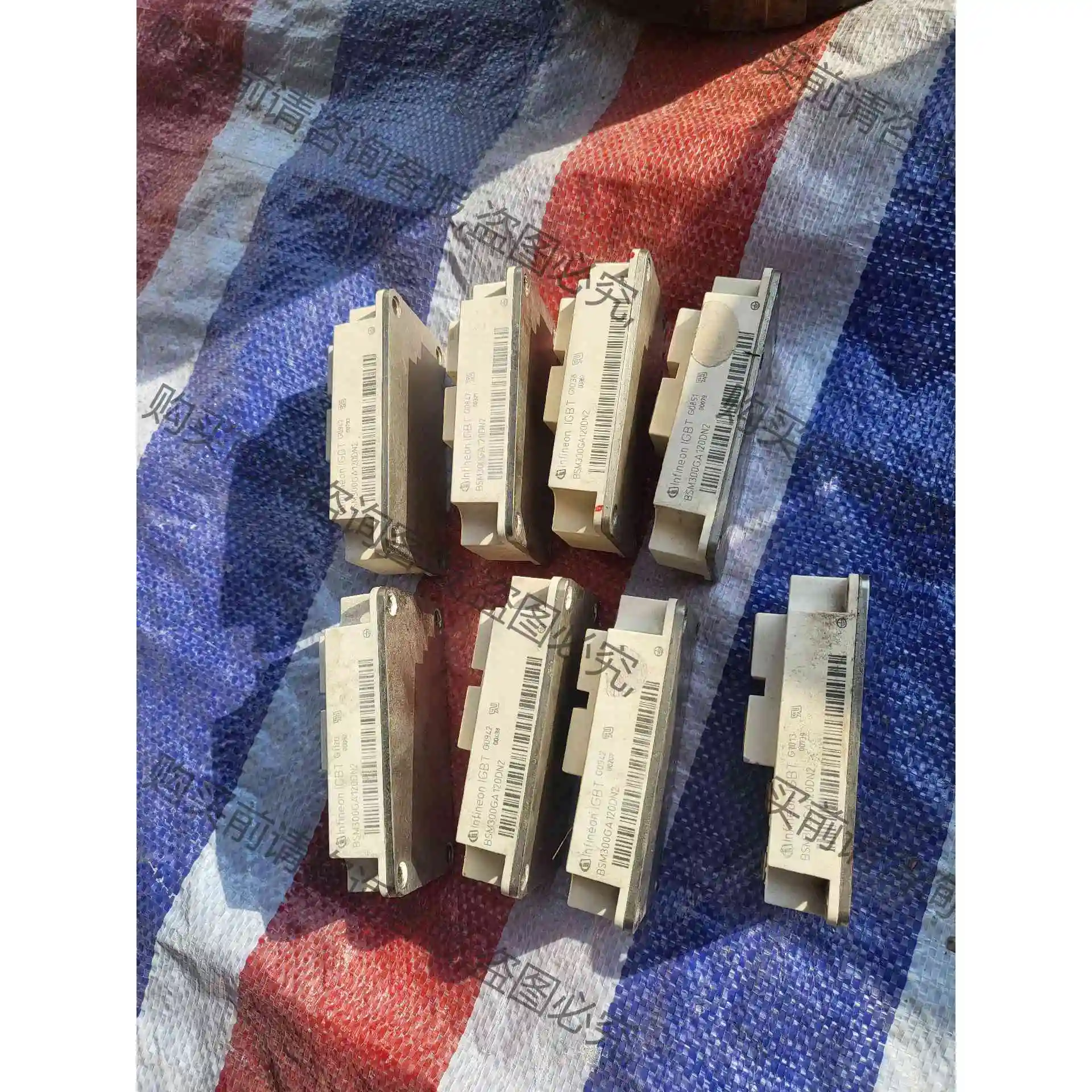 IGBT模块拆下来的英菲凌型号BSM300GA120DN2， 议价 品质保证