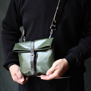 复古邮差简约真皮防雨篷布环保斜挎包crossbody bag