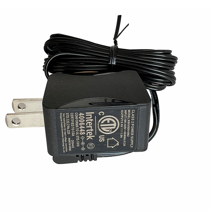 电源插头（美标）5V 1.0A 100-240V 3.5*1.35*7mm