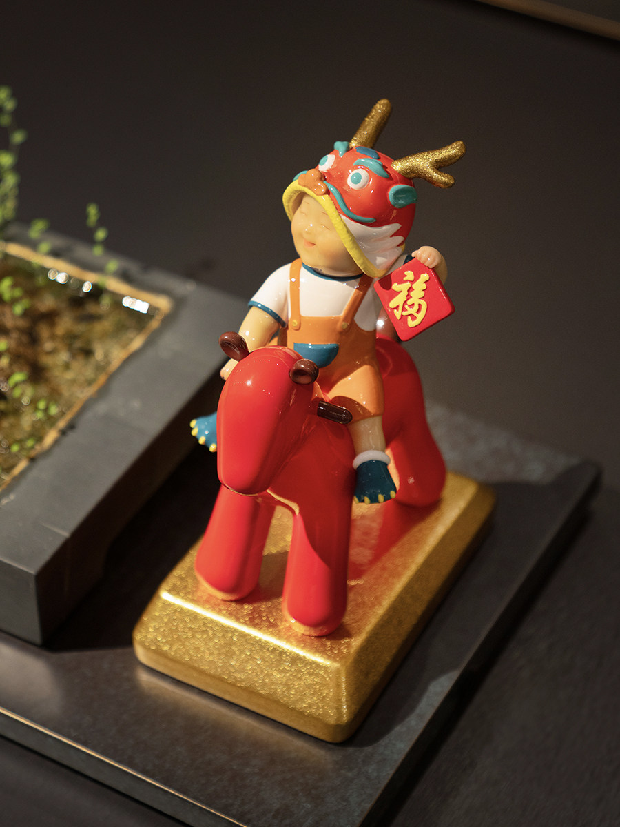 이상한 예술 즉각 떠오르는 용 데스크탑 아트 장식품 용의 해 장식품 생일 선물 새해 선물