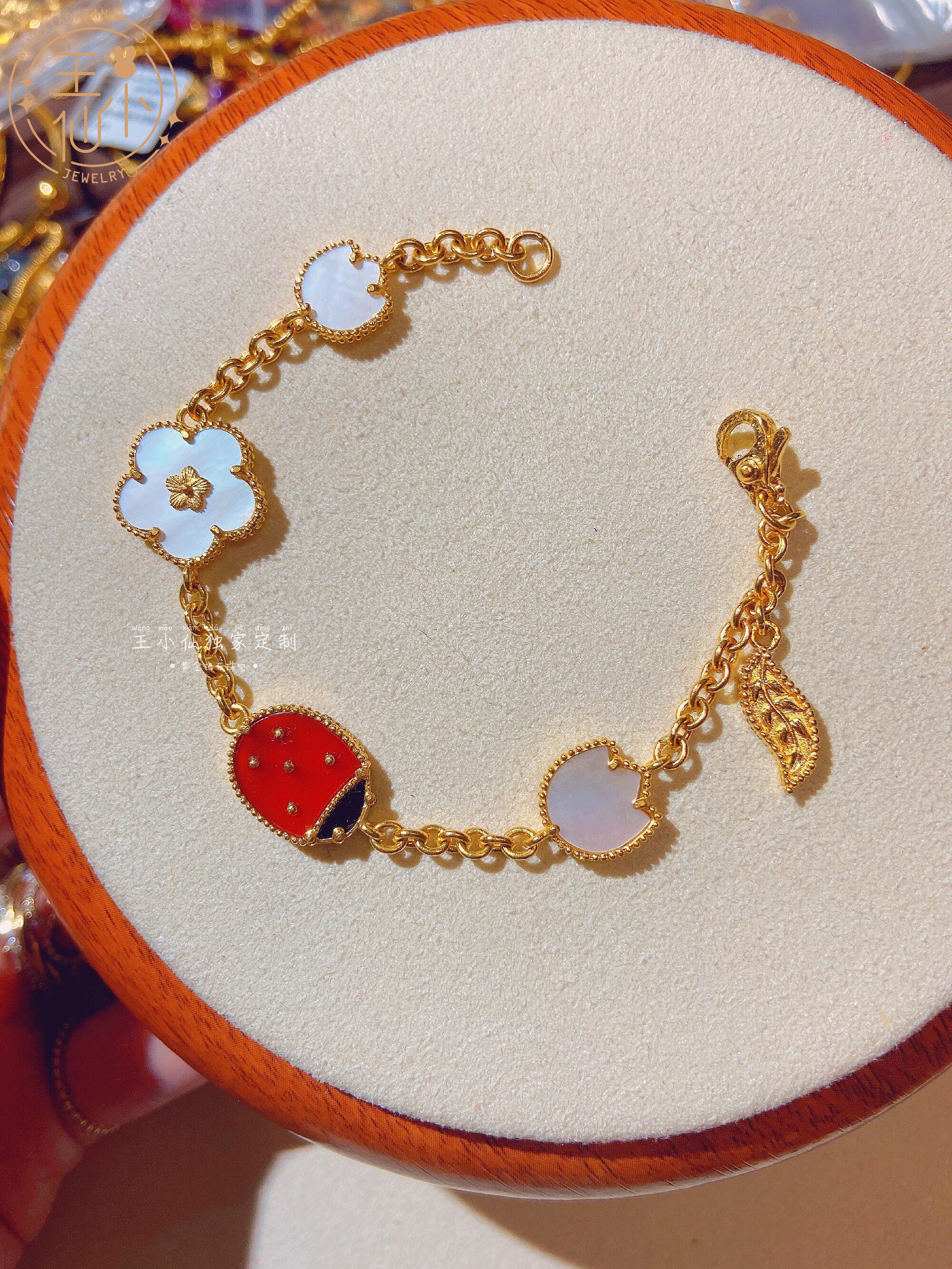 999足金 独家定制  黄金版 lucky 瓢虫花花 玛瑙 贝壳手链