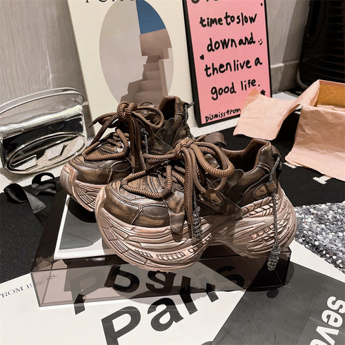 擦色超火帅气水洗运动鞋ins松糕