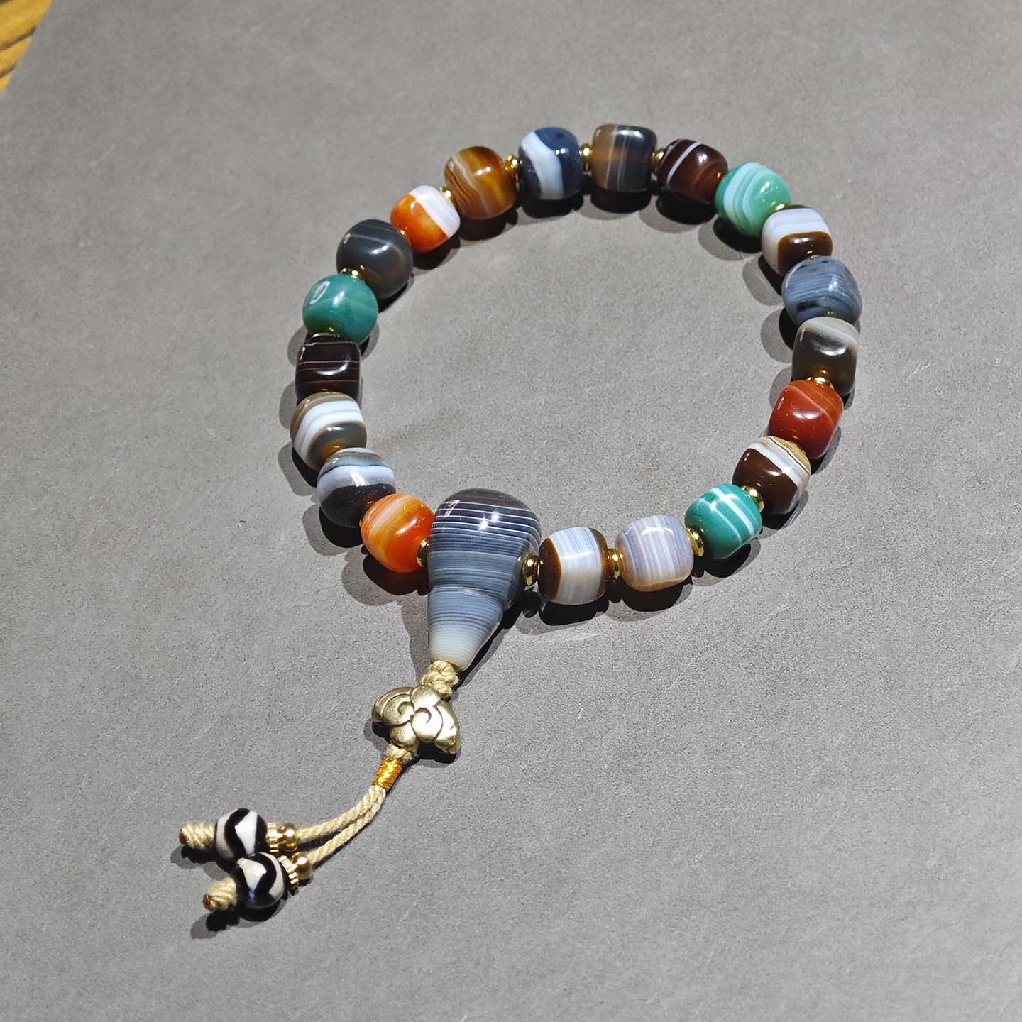 8左右天然缠丝玛瑙四方桶珠多宝手串手持缠丝玛瑙佛头虎牙弟子珠