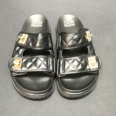 夏季新款女士平跟软底凉鞋耐磨