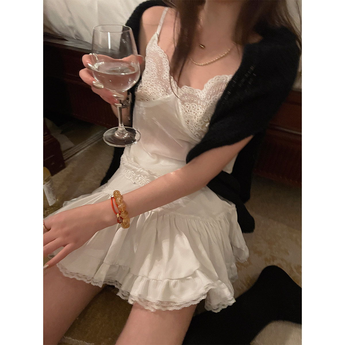 superniniyy 奶油雪芙定制丝绒蕾丝jue美吊带v领高级感打底背心女