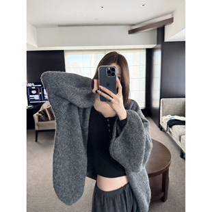 superniniyy 淡人感极简高克重加厚羊毛高密灯笼袖浴袍式毛衣开衫