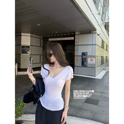 '舒芙蕾神tee'80兰精天丝20美丽奴羊毛微透感低龄V领收腰短袖T恤
