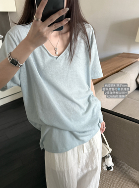 superniniyy 薄荷&松弛感雪花肌理卷边V领短袖宽松慵懒T恤上衣女