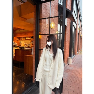 superniniyy 高级感V领宽松休闲单排扣针织开衫长袖毛衣外套女