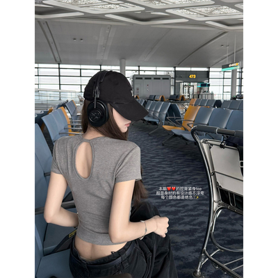 superniniyy 低卡奶布丁&纯欲设计后背挖洞弹力紧身显瘦短袖小T恤