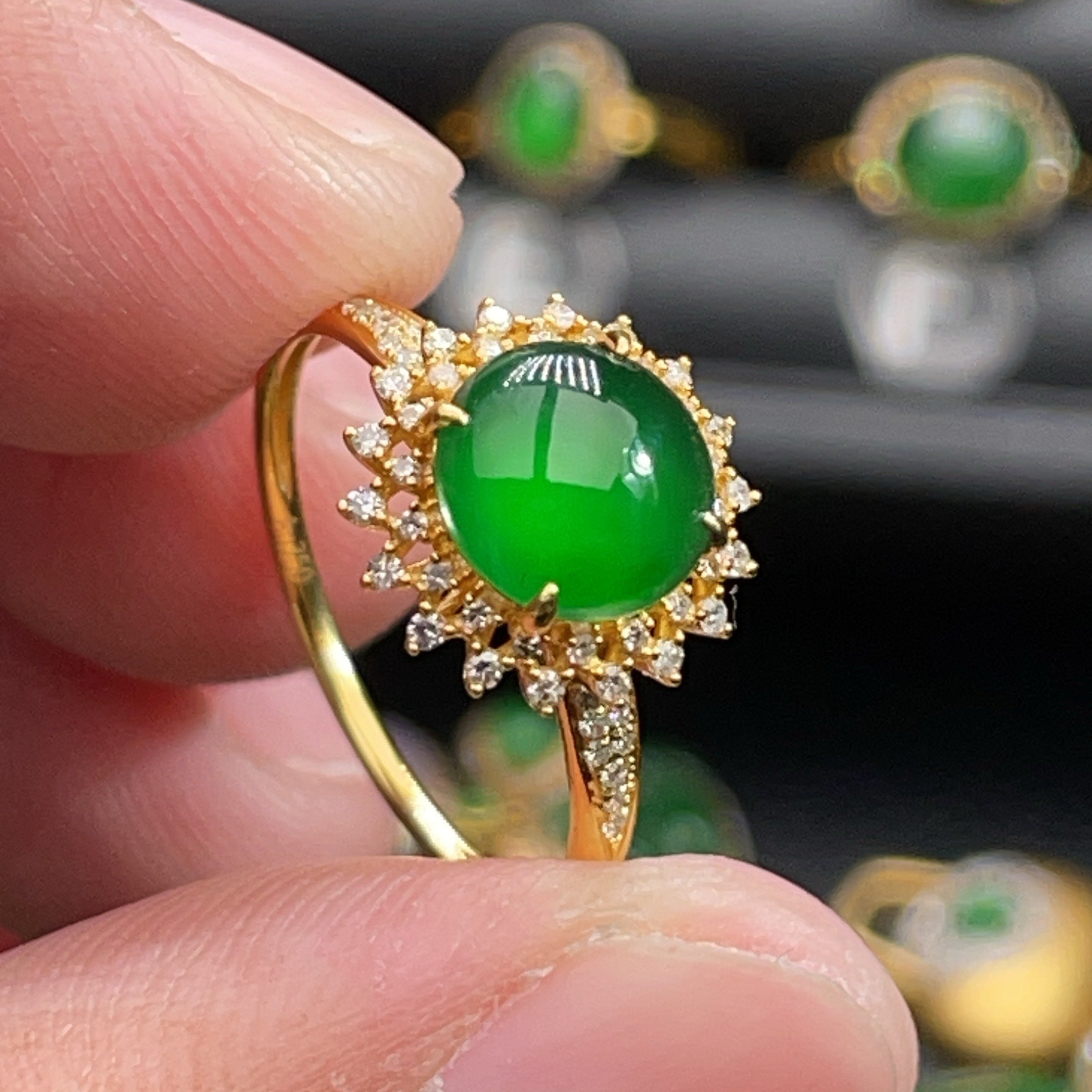 18K金天然翡翠A货-3980圆满绿蛋面戒指K黄阳绿镶嵌钻石珠宝太阳花,珠宝/钻石/翡翠,戒指/指环,淘宝优惠券,粉丝福利购,淘宝优惠卷