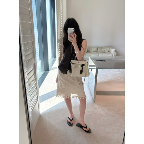 VERSO-26夏上新网格刺绣不含安全裤半身裙V26379