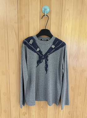 早秋SKip Smile正确版个性披肩印花立体花朵条纹宽松学院风 T恤入